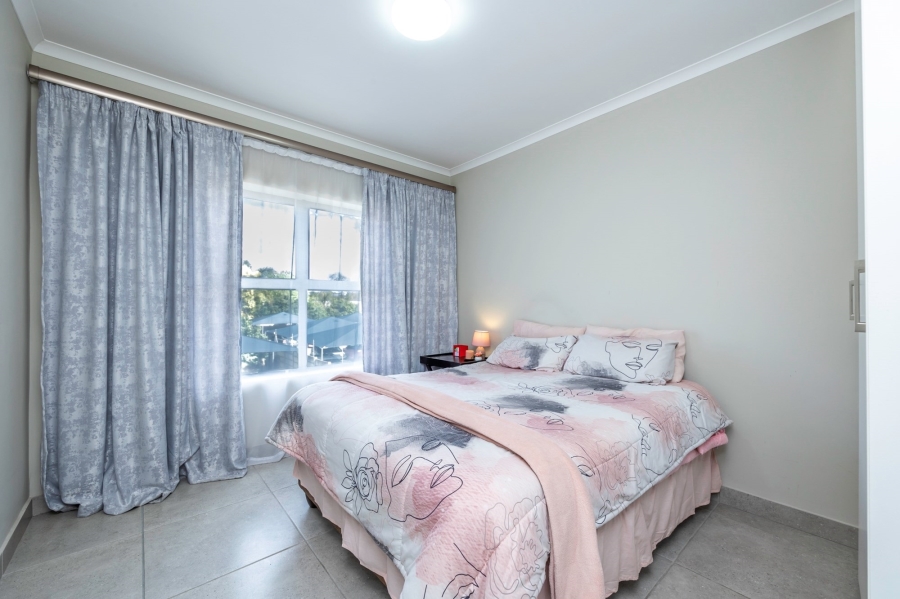 2 Bedroom Property for Sale in Protea Heights Western Cape